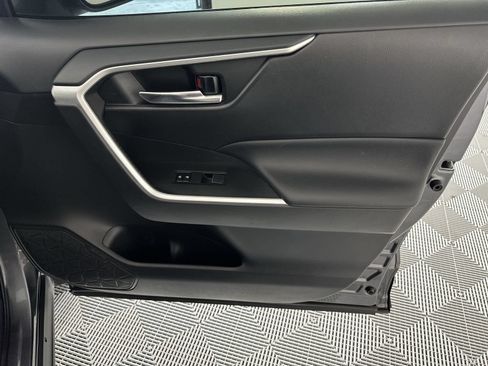 Used 2021 Toyota RAV4 XLE Premium FWD image 32