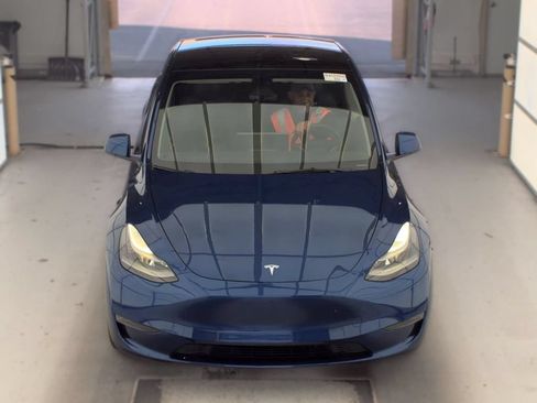 Used 2023 Tesla Model Y Long Range AWD/4WD image 6