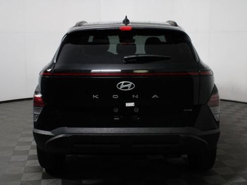 Used 2025 Hyundai Kona SEL image 6
