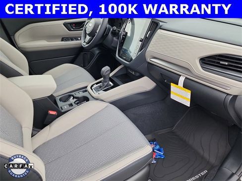 Used 2025 Subaru Forester Premium image 17