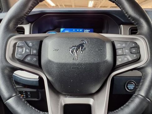 Used 2022 Ford Bronco Outer Banks image 15