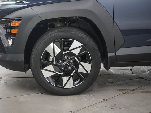 Used 2025 Hyundai Kona SEL AWD/4WD image 30