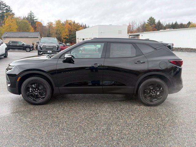 New 2026 Chevrolet Blazer LT w/ Midnight/Sport Edition AWD/4WD image 3