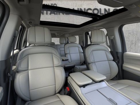 New 2026 Lincoln Navigator L Reserve AWD/4WD image 10