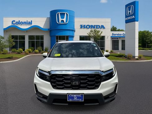 Used 2025 Honda Passport EX-L image 10