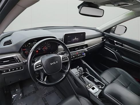 Used 2022 Kia Telluride SX image 11