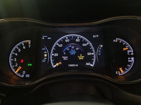 Used 2021 Jeep Grand Cherokee Laredo RWD image 23