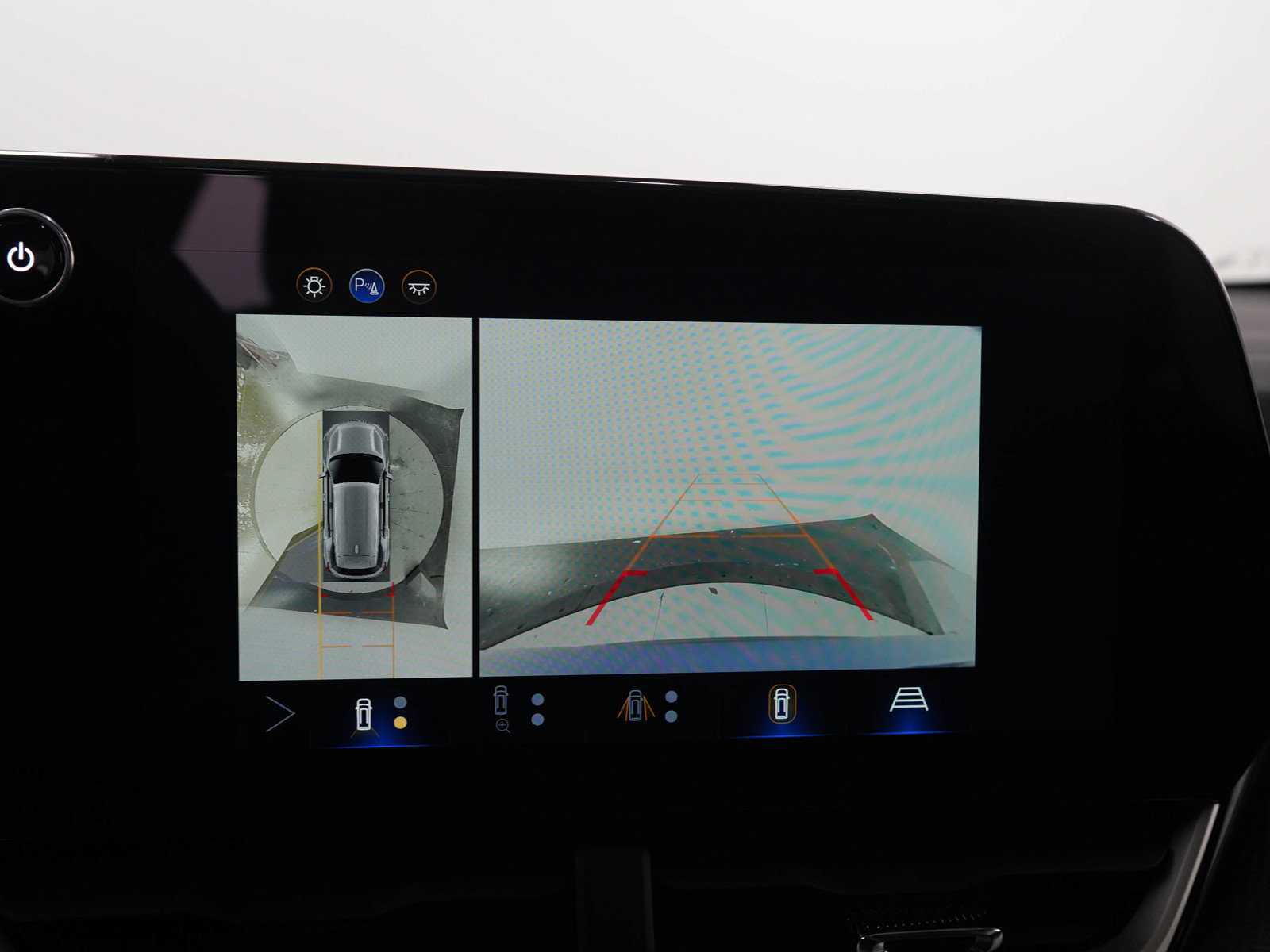 Used 2025 Chevrolet Equinox LT w/ Convenience Package II FWD image 27