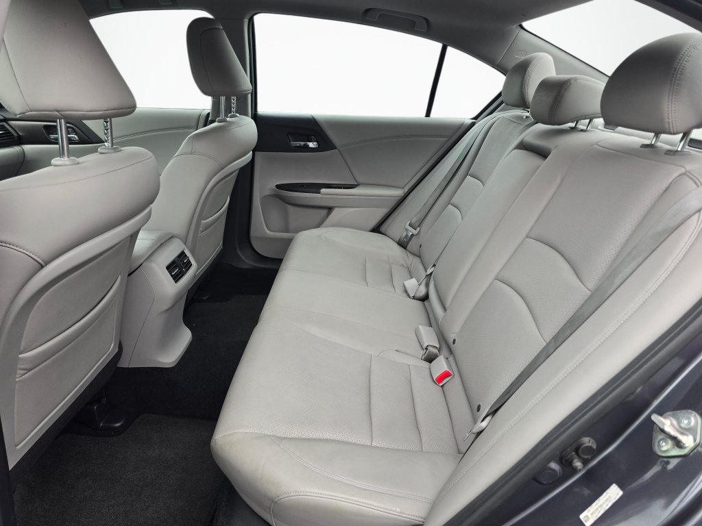 Used 2014 Honda Accord Touring image 19