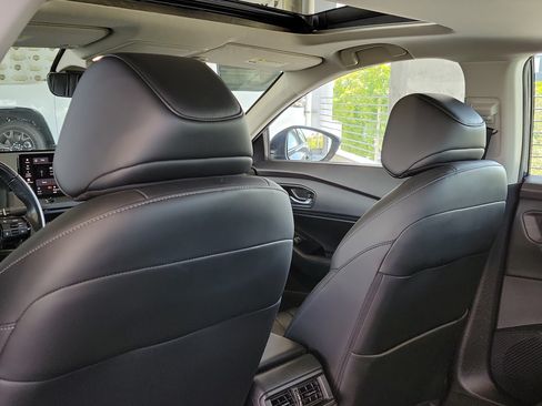 Used 2023 Honda Accord Touring image 11