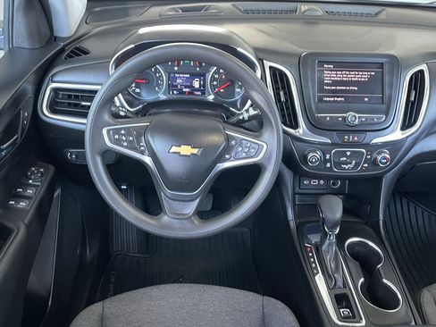 Used 2022 Chevrolet Equinox LT FWD image 10