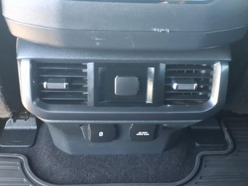Used 2023 Ford F150 Lariat AWD/4WD image 17