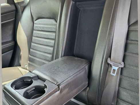 Used 2014 Ford Fusion SE w/ Equipment Group 202A FWD image 18