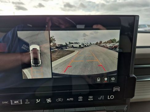 New 2026 GMC Hummer EV SUV AWD/4WD image 25