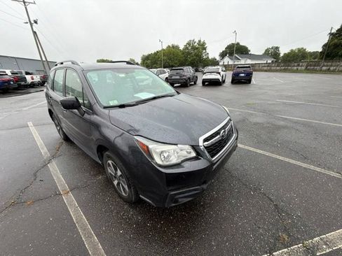 Used 2017 Subaru Forester 2.5i w/ Alloy Wheel Package AWD/4WD image 3