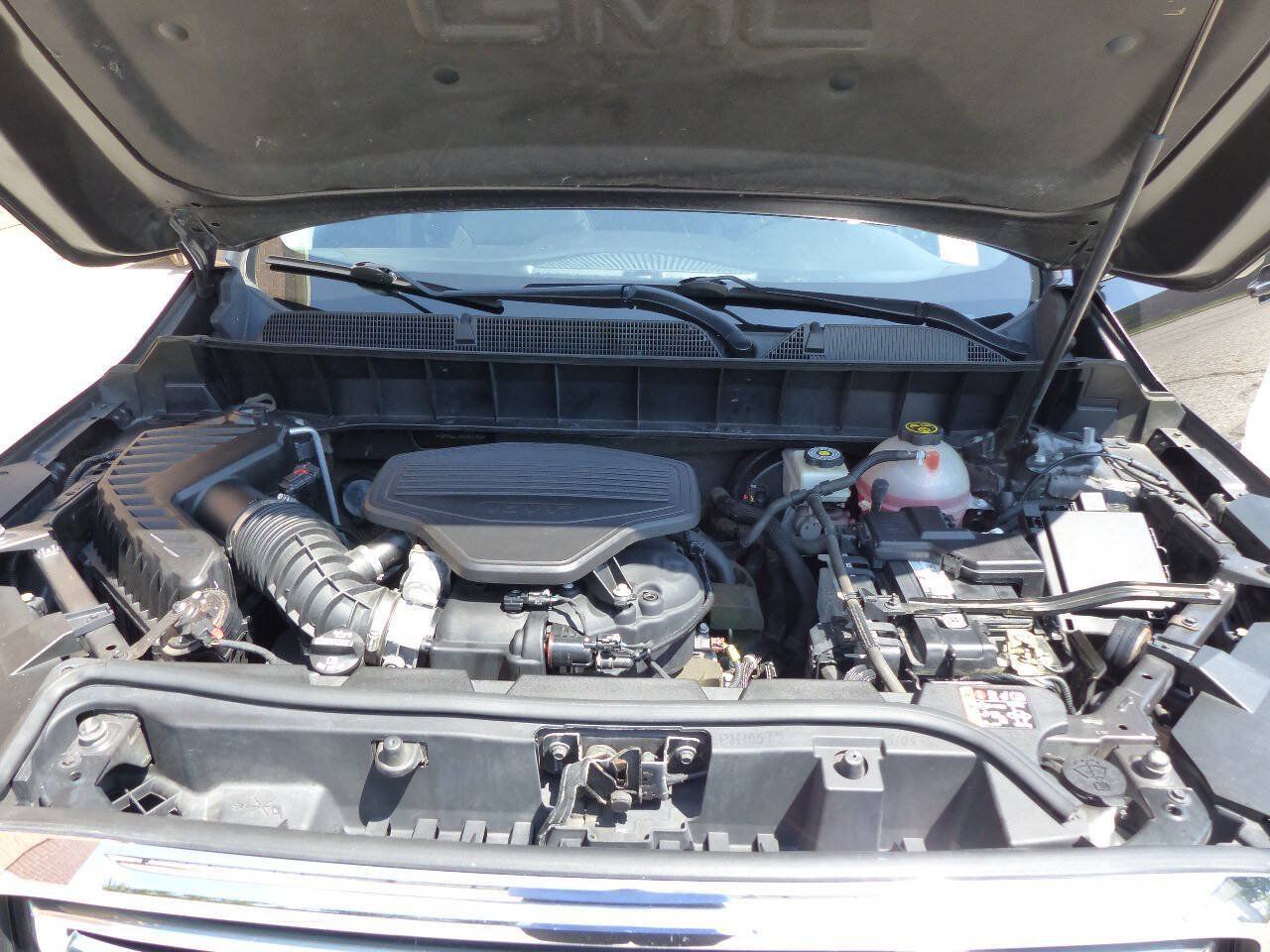 Used 2017 GMC Acadia SLT AWD/4WD image 18