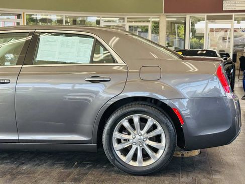 Used 2021 Chrysler 300 Touring L w/ Popular Equipment Group AWD/4WD image 15