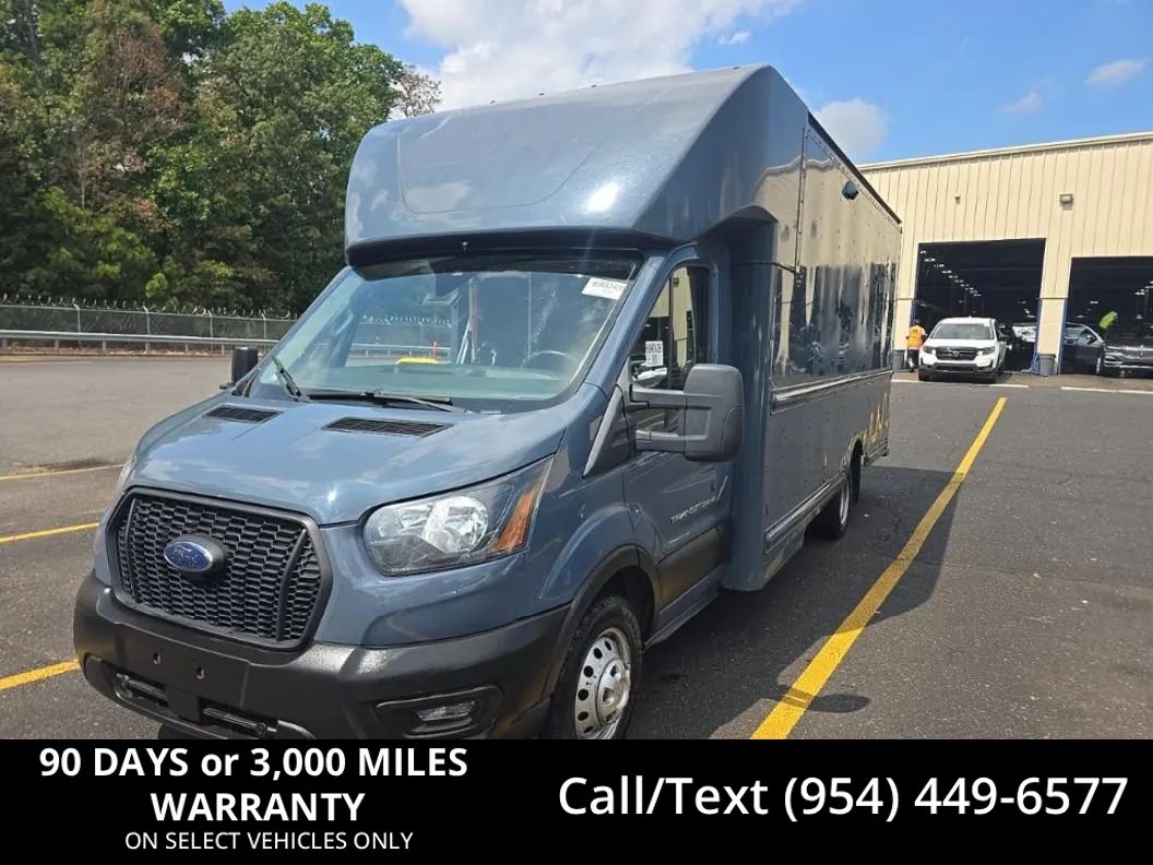 Used 2022 Ford Transit 350 DRW RWD image 1