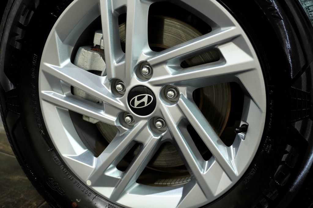 Certified 2026 Hyundai Tucson SE AWD/4WD image 10