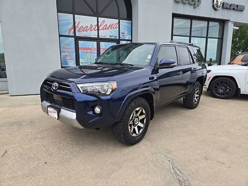 Used 2020 Toyota 4Runner TRD Off-Road Premium w/ Moonroof Package AWD/4WD image 3