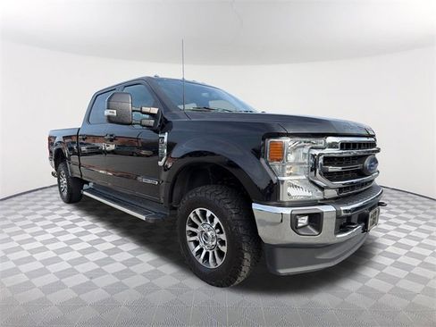 Used 2022 Ford F250 Lariat w/ Lariat Value Package image 3