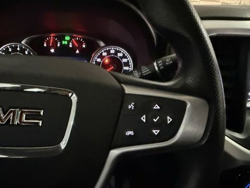 Used 2023 GMC Acadia SLE w/ Driver Convenience Package image 16