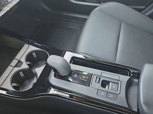 Used 2025 Toyota Prius Limited image 25