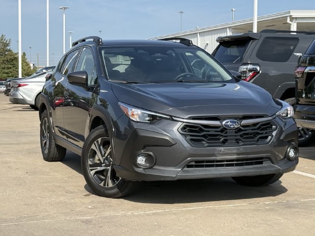 Used 2024 Subaru Crosstrek 2.0i Premium AWD/4WD image 2