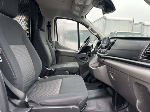 Used 2024 Ford Transit 250 Low Roof AWD w/ Exterior Upgrade Package image 26