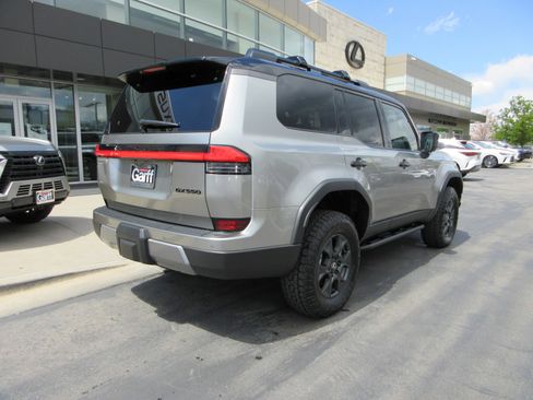 Used 2026 Lexus GX 550 AWD/4WD image 9