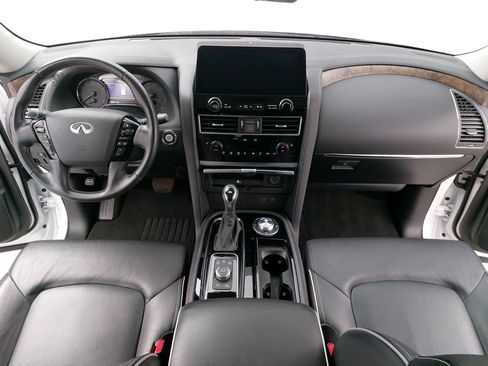 Used 2024 INFINITI QX80 Premium Select w/ Cargo Package image 11