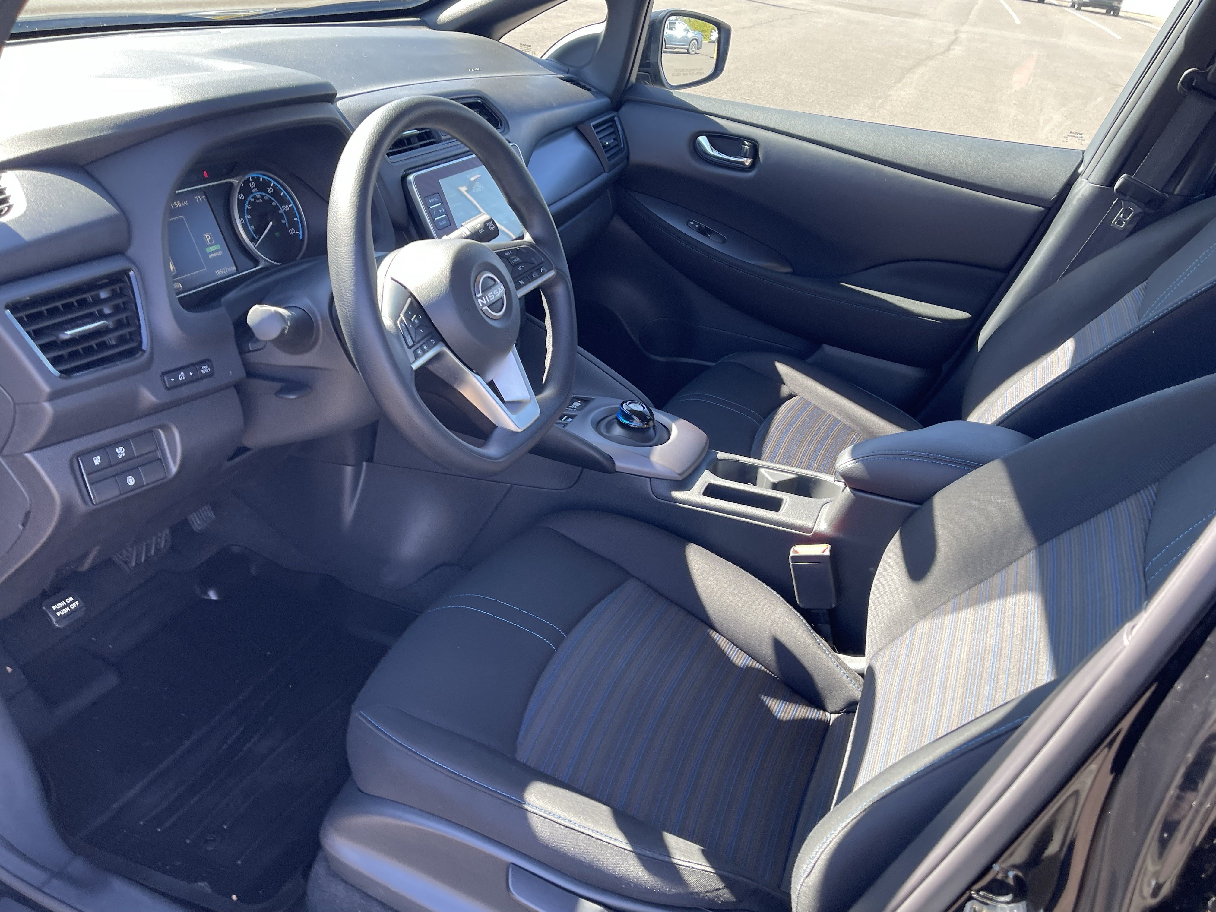Used 2025 Nissan Leaf S FWD image 10
