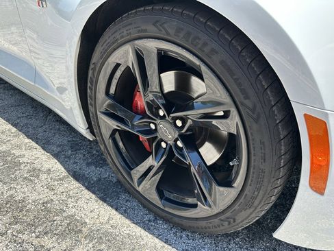 Used 2022 Chevrolet Camaro SS image 7