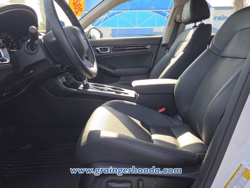 Certified 2024 Honda Civic EX-L image 9