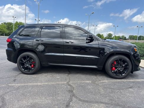 Used 2021 Jeep Grand Cherokee SRT w/ Trailer Tow Group IV AWD/4WD image 19
