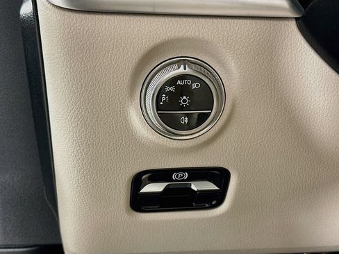 Certified 2026 Mercedes-Benz C 300 4MATIC Sedan image 10