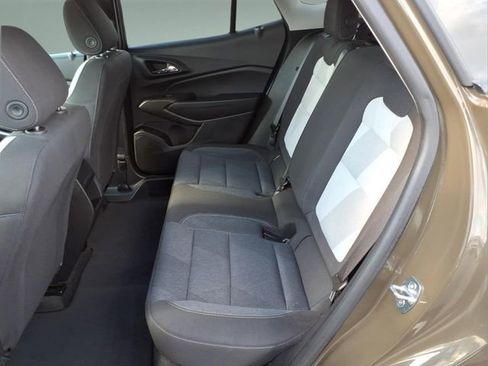 Used 2024 Chevrolet Trax LS w/ LS Convenience Package FWD image 28