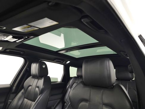 Used 2017 Land Rover Range Rover Sport HSE AWD/4WD image 18
