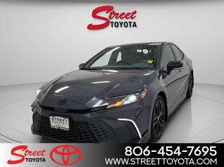 Used 2025 Toyota Camry SE video 1