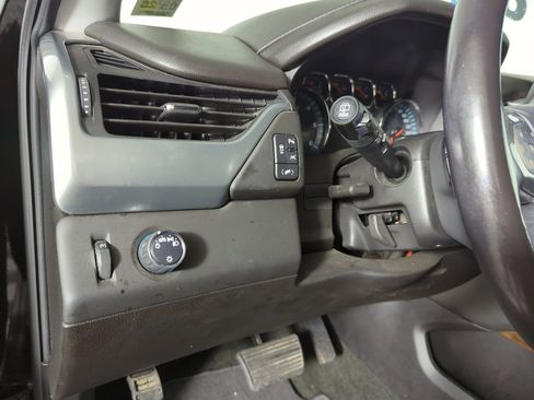 Used 2018 Chevrolet Tahoe LT w/ RST Edition image 26