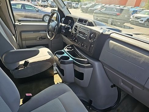Used 2012 Ford E-350 and Econoline 350 XLT RWD image 13