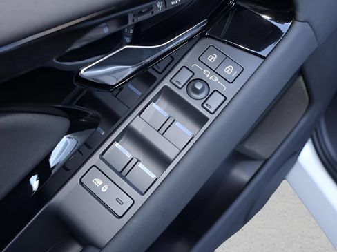 New 2026 Land Rover Range Rover Evoque S AWD/4WD image 11
