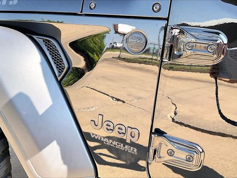 Used 2022 Jeep Wrangler Unlimited Sport AWD/4WD image 32