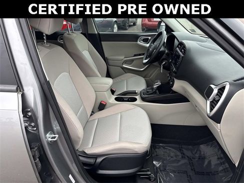 Certified 2022 Kia Soul LX image 9