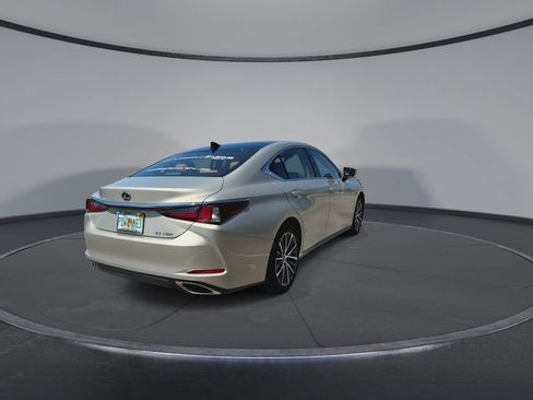 Used 2025 Lexus ES 350 w/ Premium Package FWD image 8