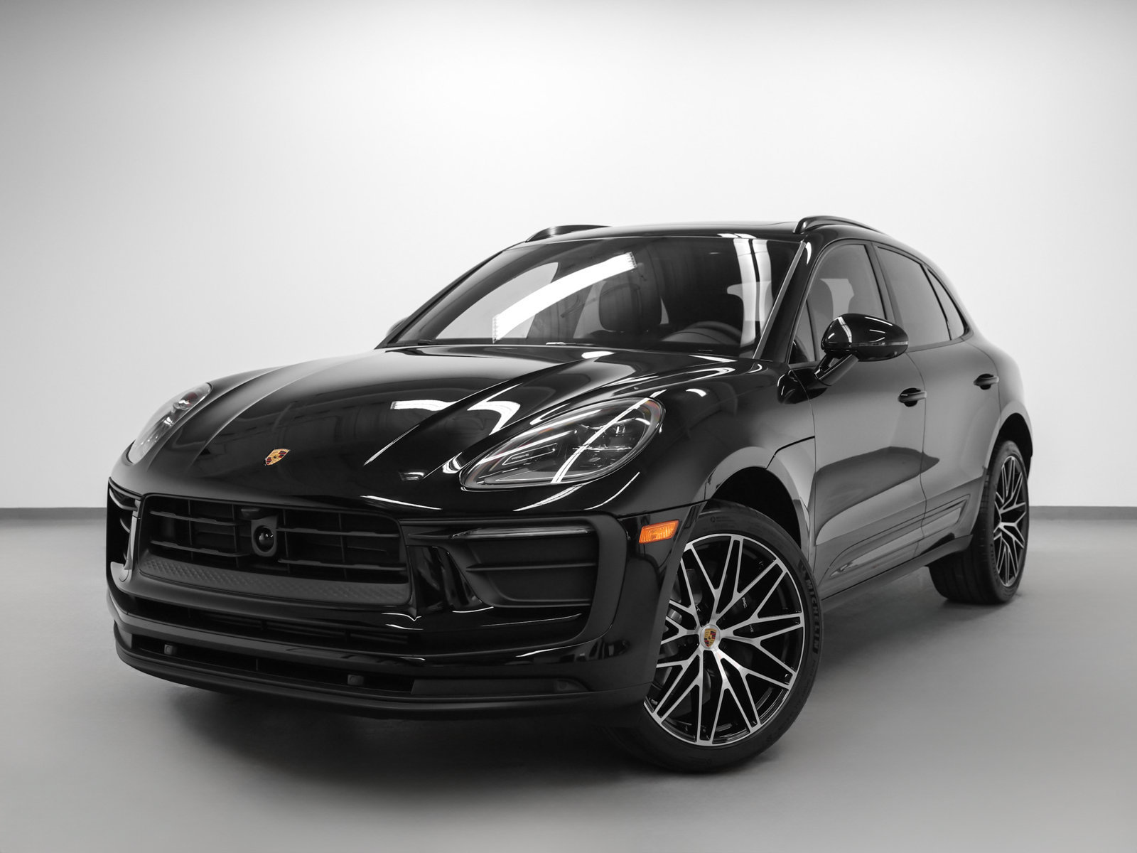 Certified 2026 Porsche Macan AWD/4WD image 1