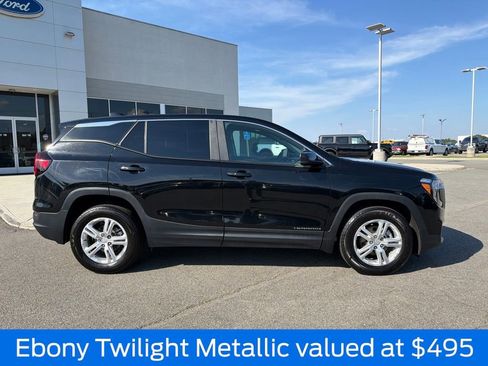 Used 2024 GMC Terrain SLE AWD/4WD image 2
