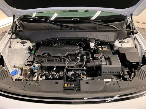 Used 2025 Hyundai Kona SEL FWD image 9