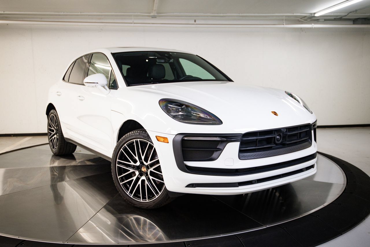 Certified 2023 Porsche Macan AWD/4WD image 9