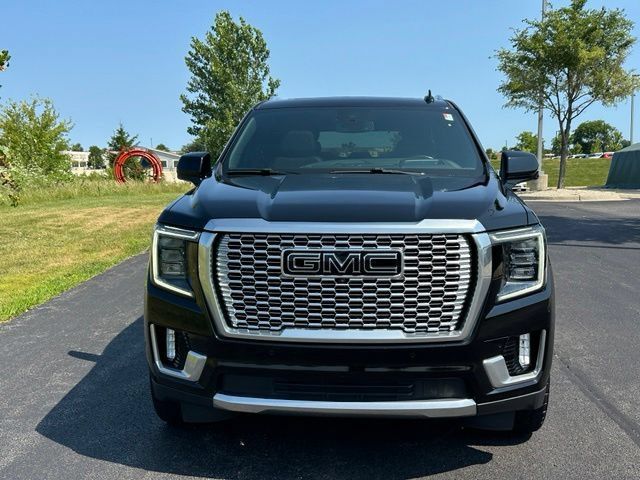 Used 2023 GMC Yukon XL Denali AWD/4WD image 2